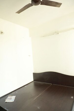 Room in 2 BHK Apartment at Chanakyapuri – for Rent