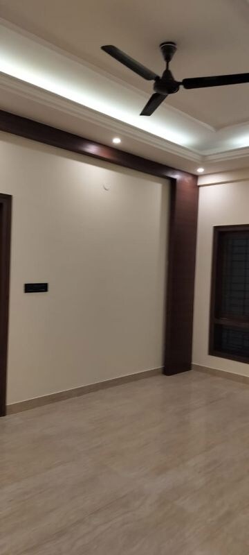 Room in 3 BHK Apartment at The Residences Jayamahal, Jayamahal – for Sale