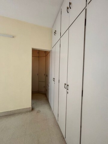 Building Lobby in 3 BHK Apartment at HS Apartment, Cunningham Road – for Rent