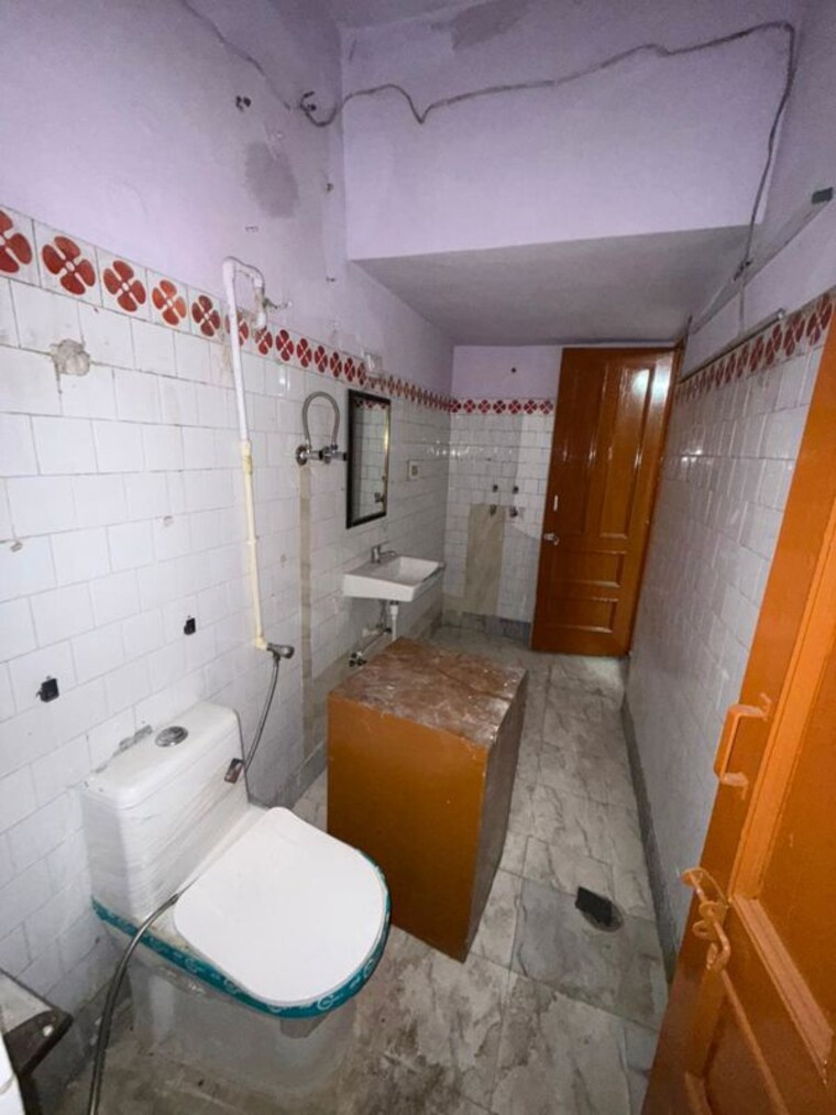 Team Area, paschim vihar 2 Bedroom 1500 Sq.Ft. Builder Floor In Paschim Vihar Delhi 9870442