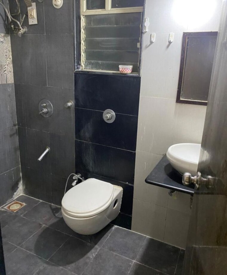 Bathroom, neelkanth-palms-phase-2 2 Bedroom 743 Sq.Ft. Apartment In Thane West Thane 9870444