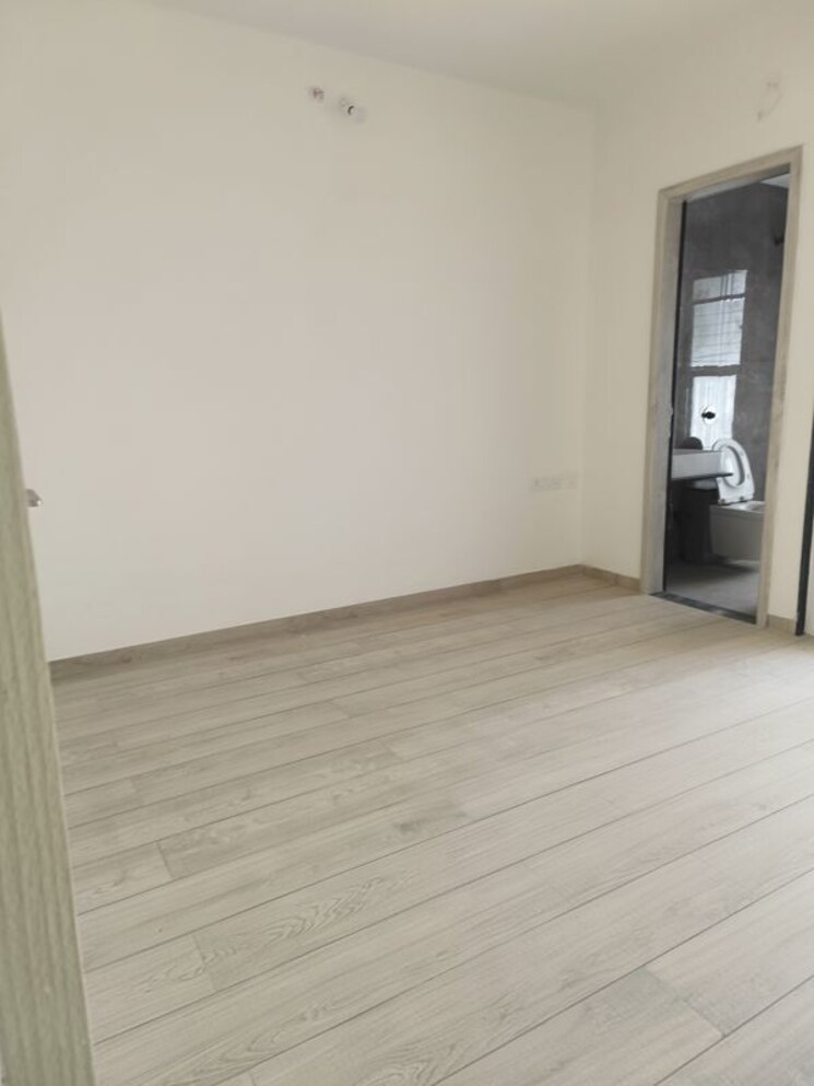 Room, yashada-florenza 2 Bedroom 821 Sq.Ft. Apartment In Pimpri Pune 9870445