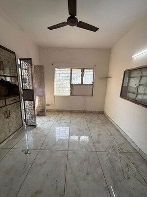 2 BHK Apartment For Rent in Paschim Vihar