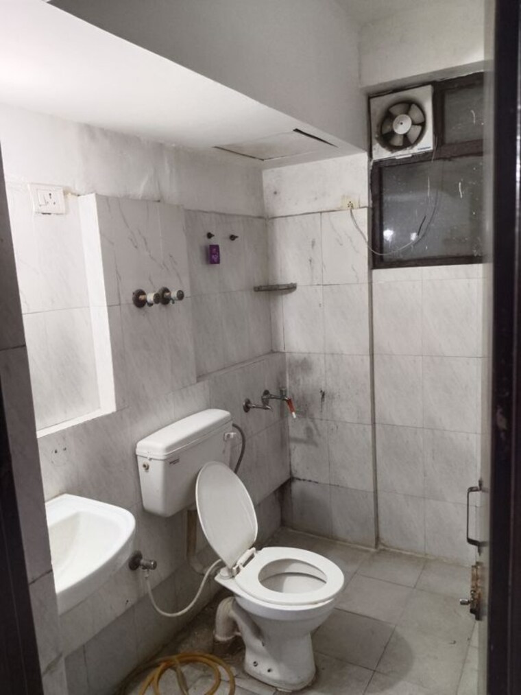 Bathroom, op-floridaa 2 Bedroom 473 Sq.Ft. Apartment In Sector 82 Faridabad 9870456