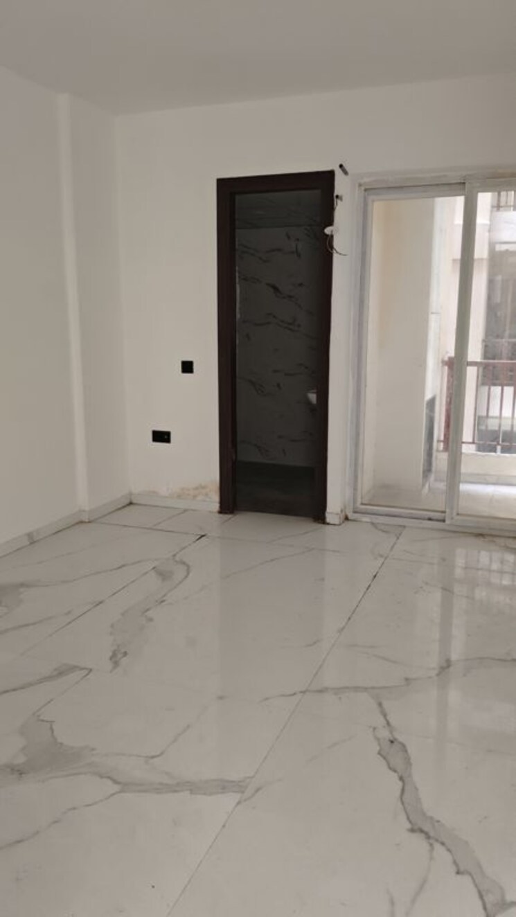 Room, shiv-sai-emerald-heights 4 Bedroom 2190 Sq.Ft. Apartment In Sector 88 Faridabad 9870475