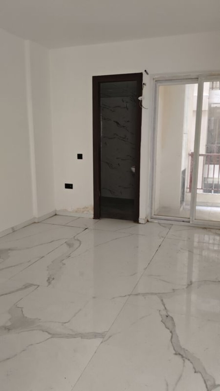 Room, shiv-sai-emerald-heights 4 Bedroom 2190 Sq.Ft. Apartment In Sector 88 Faridabad 9870475