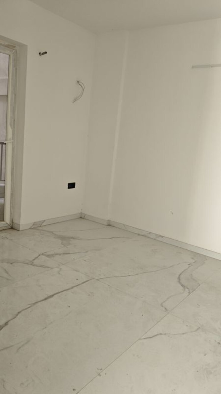 Room, shiv-sai-emerald-heights 4 Bedroom 2190 Sq.Ft. Apartment In Sector 88 Faridabad 9870475