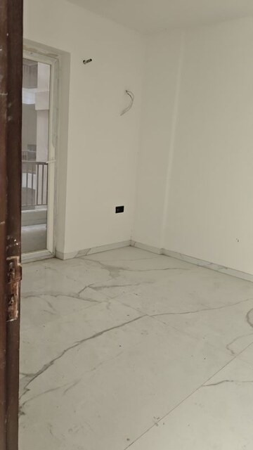 Room in 4 BHK Apartment at Shiv Sai Emerald Heights, Sector 88 – for Sale