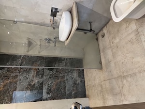 Bathroom in 3 BHK Builder Floor at Tulip Mall, Sector 46 – for Rent