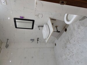 Bathroom in 3 BHK Builder Floor at Tulip Mall, Sector 46 – for Rent