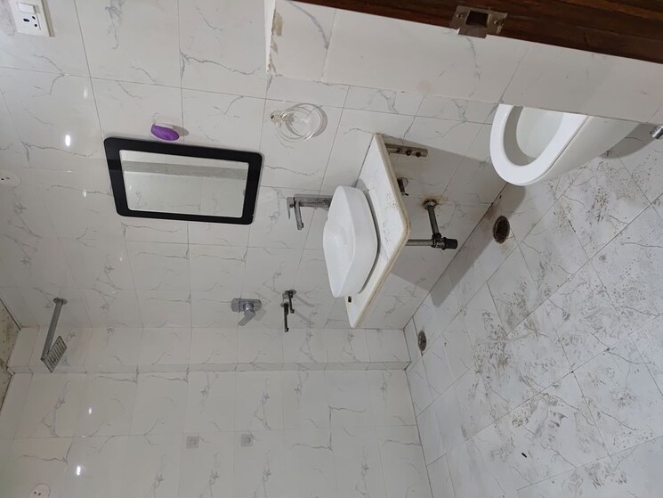 Bathroom, tulip-mall 3 Bedroom 200 Sq.Mt. Builder Floor In Sector 46 Noida 9870476