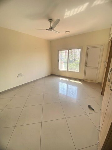 Room in 4 BHK Apartment at Sobha Carnation Pune, Kondhwa – for Rent