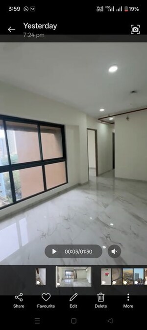 Room in 3 BHK Apartment at Vipul Shanti Heights, Matunga – for Sale