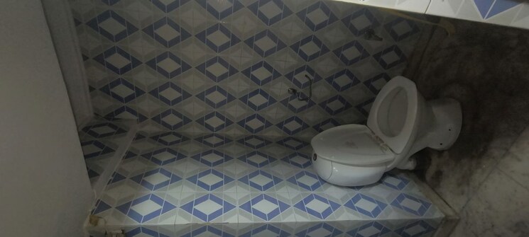 Bathroom, khirki extension 1 Bedroom 360 Sq.Ft. Builder Floor In Khirki Extension Delhi 9870486