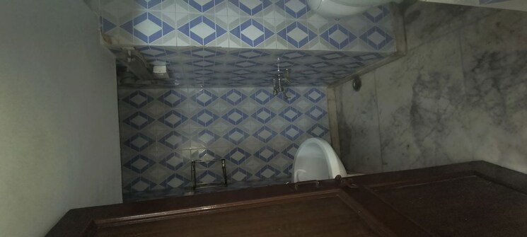 Bathroom, khirki extension 1 Bedroom 360 Sq.Ft. Builder Floor In Khirki Extension Delhi 9870486