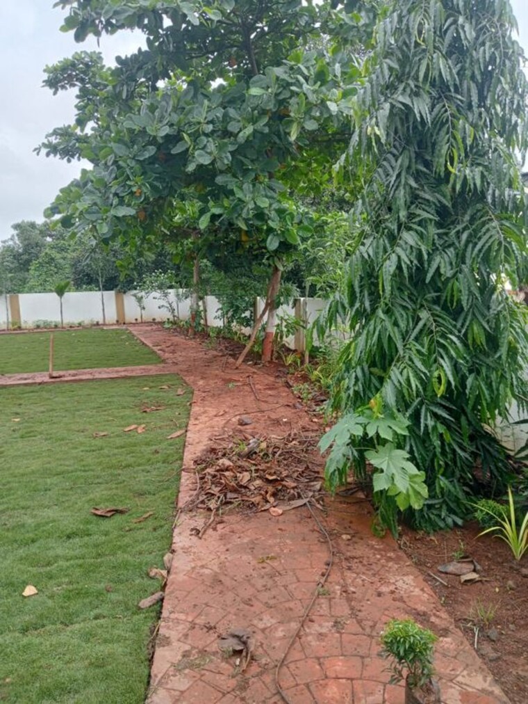 Garden, krushna-kunj-taloja 2 Bedroom 980 Sq.Ft. Apartment In Taloja Navi Mumbai 9870487