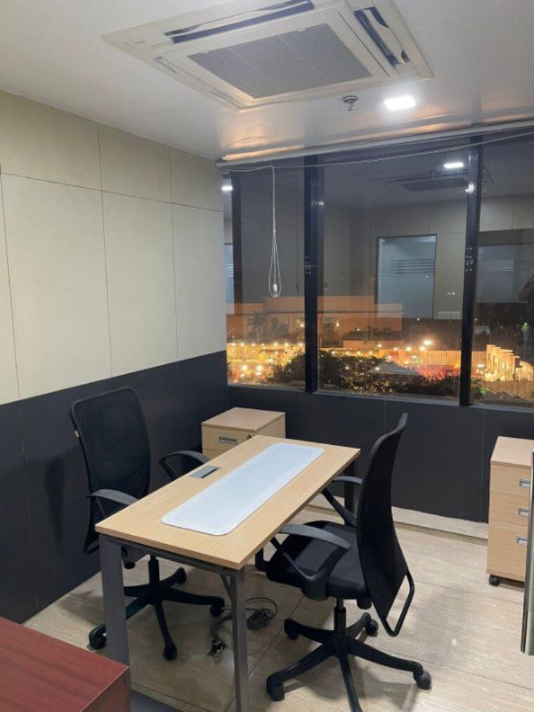 Team Area, shalimar-iridium Commercial Office Space in IT/SEZ 3000 Sq.Ft. In Vibhuti Khand Lucknow 9759753