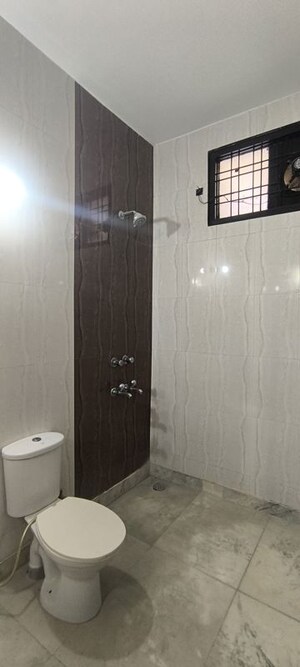 Bathroom in 2.5 BHK Builder Floor at Ansal Royale Casa, Sector 55 – for Rent