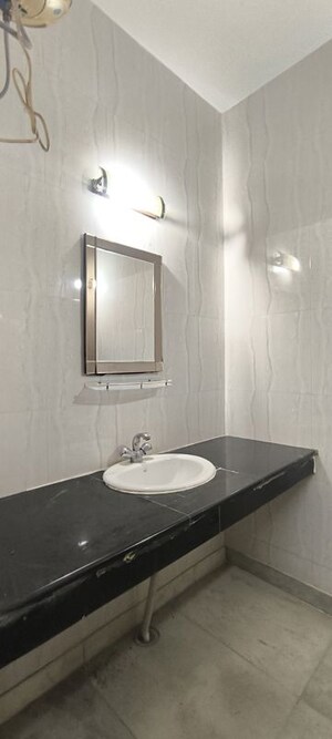 Bathroom in 2.5 BHK Builder Floor at Ansal Royale Casa, Sector 55 – for Rent