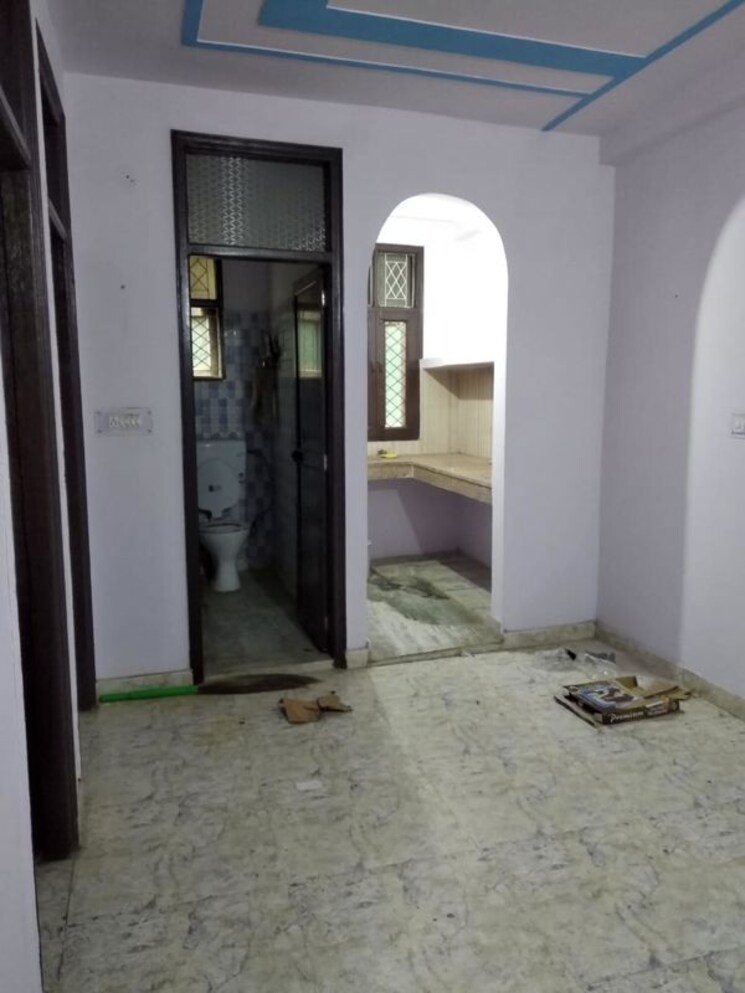 undefined, mayur vihar 2.5 Bedroom 450 Sq.Ft. Builder Floor In Mayur Vihar Delhi 9870528