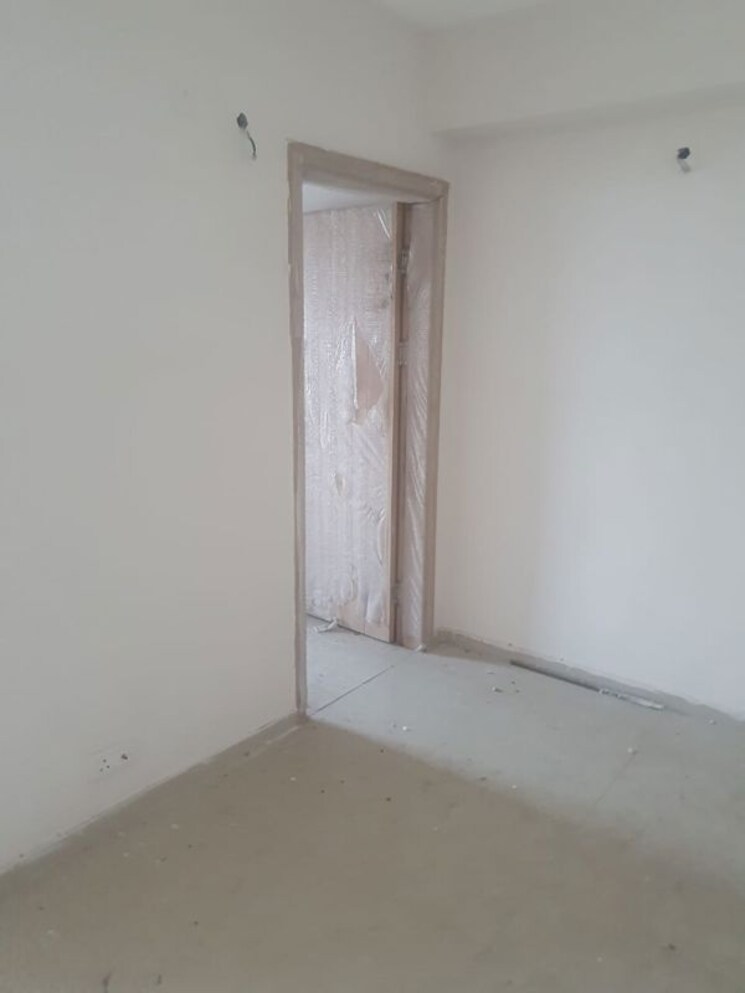 Room, dlf-new-town-heights-i 3.5 Bedroom 1931 Sq.Ft. Apartment In Sector 90 Gurgaon 9870509