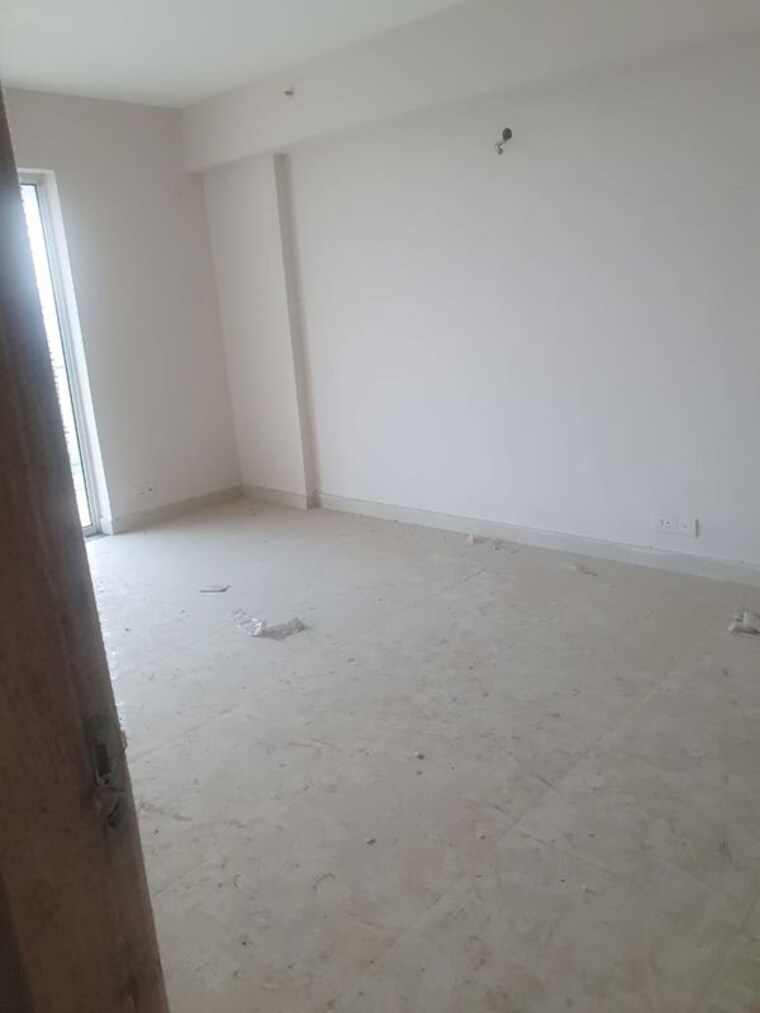 Room, dlf-new-town-heights-i 3.5 Bedroom 1931 Sq.Ft. Apartment In Sector 90 Gurgaon 9870509