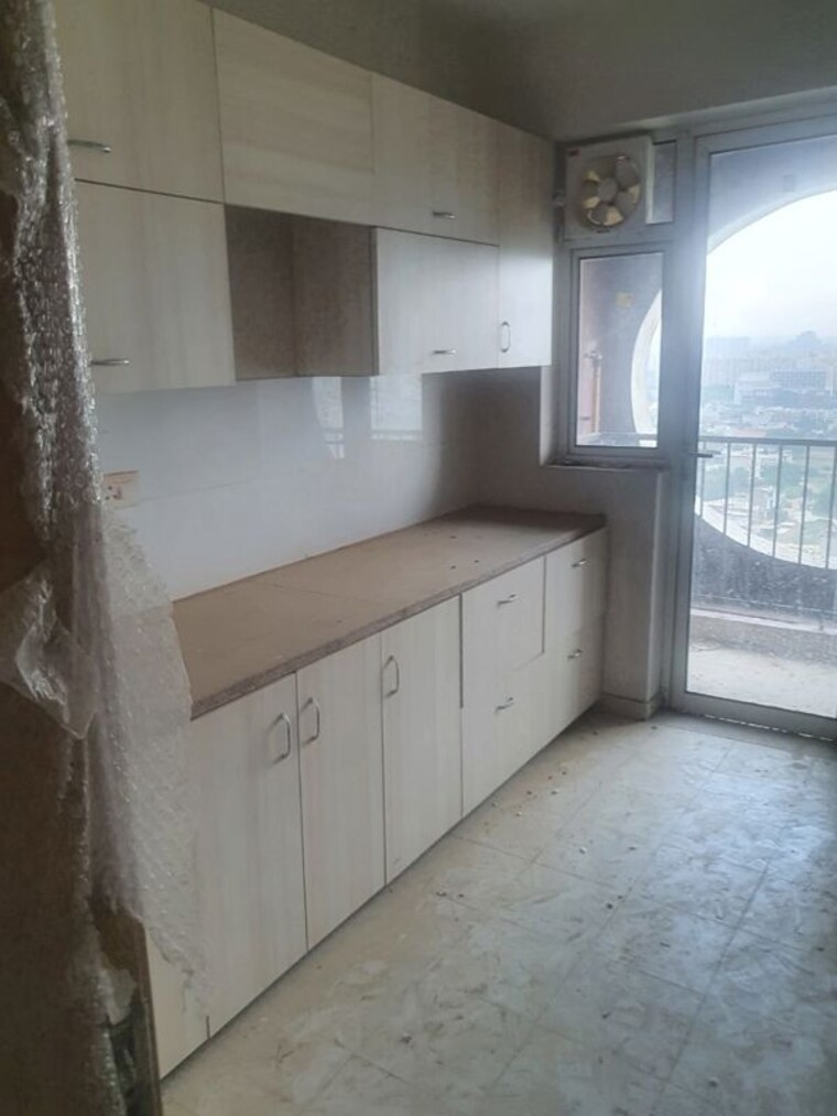 Kitchen, dlf-new-town-heights-i 3.5 Bedroom 1931 Sq.Ft. Apartment In Sector 90 Gurgaon 9870509