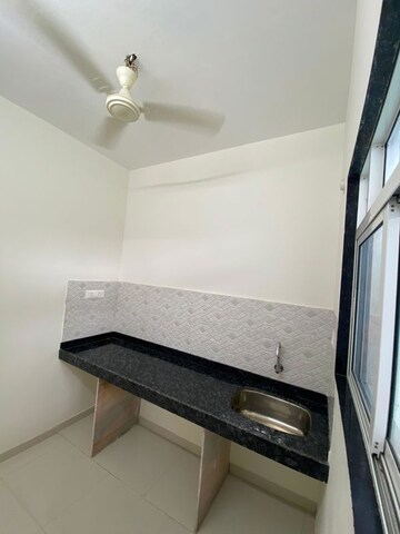 Furnished Amenities in 1 BHK Apartment at Kalpataru Immensa, Kolshet Road – for Rent