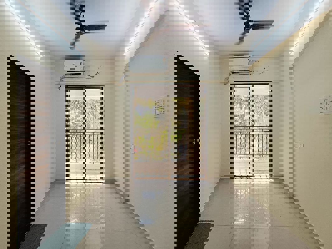 2 BHK + Pooja Room Apartment For Rent in Rustomjee Hazel