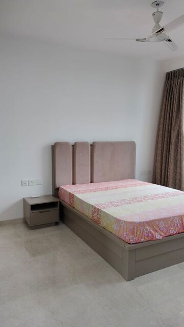 Bedroom in 3 BHK Apartment at Oberoi Exquisite Goregaon, Goregaon East – for Rent