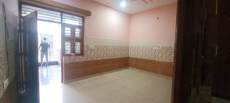 Room, sector 7 2 Bedroom 133 Sq.Ft. Independent House In Sector 7 Faridabad 9870567