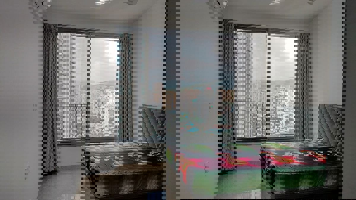 2.5 BHK + Servant Room Apartment For Sale in Oberoi Realty Woods