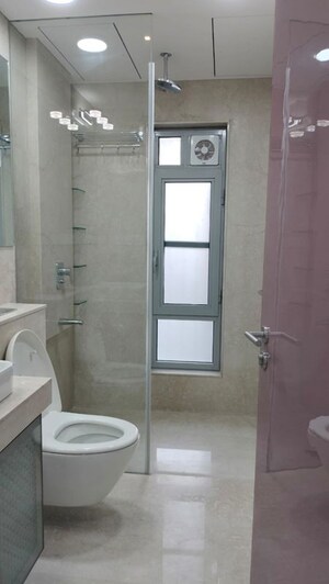Bathroom in 5 BHK Apartment at Oberoi Realty Esquire, Goregaon East – for Sale
