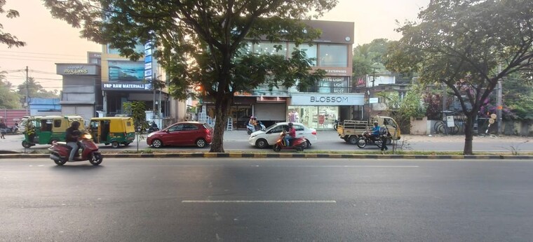 Exterior View, chakkaraparambu Commercial Showroom 900 Sq.Ft. In Chakkaraparambu Kochi 9815209