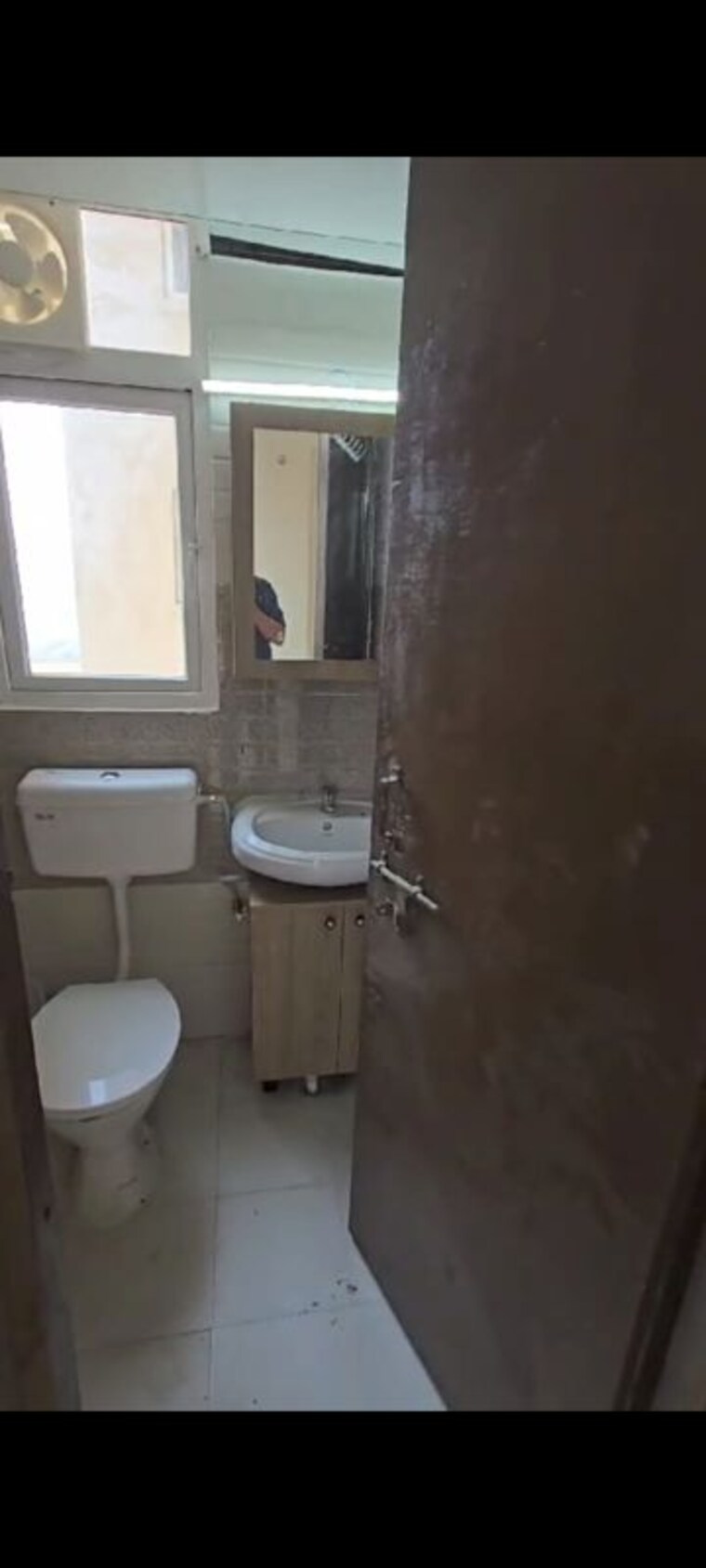 Bathroom, signature-orchard-avenue-2 2 Bedroom 680 Sq.Ft. Apartment In Sector 93 Gurgaon 9870626