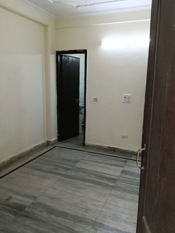 Room in 2 BHK Builder Floor at Saket – for Rent