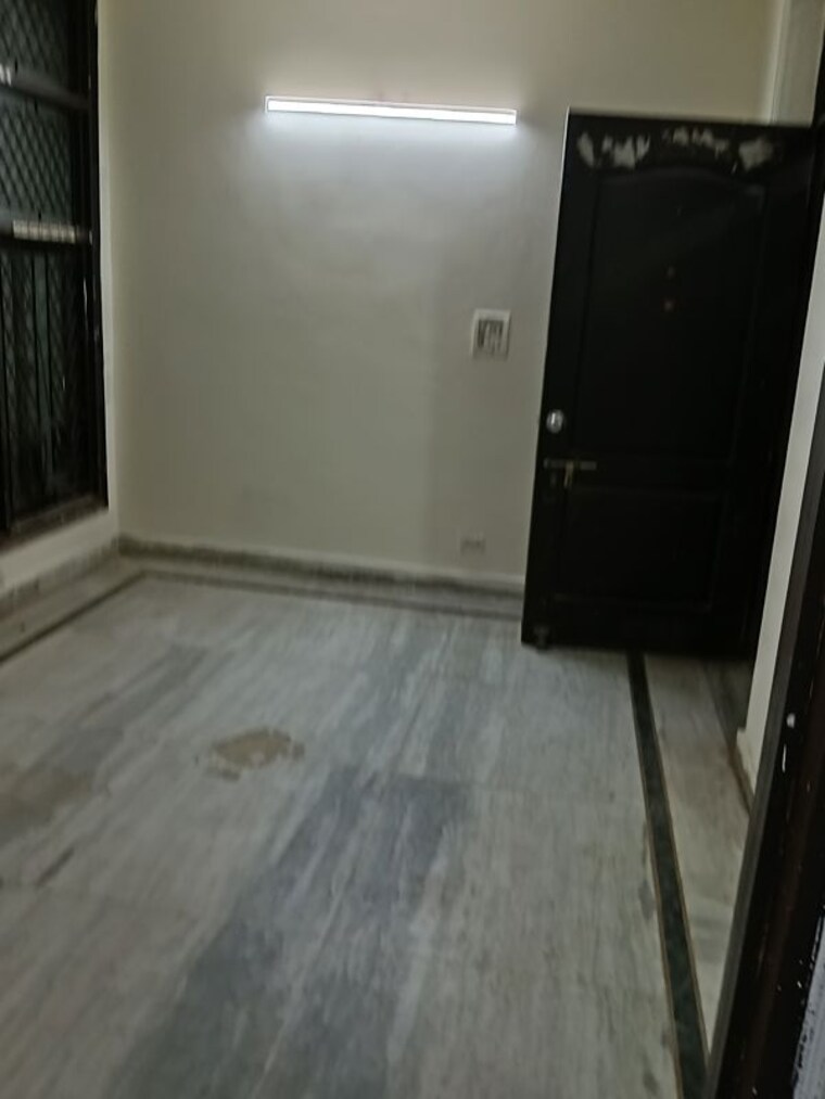 Room, saket 2 Bedroom 850 Sq.Ft. Builder Floor In Saket Delhi 9870644