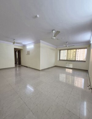 Room in 2.5 BHK Apartment at Wadhwa TW Gardens, Kandivali East – for Rent