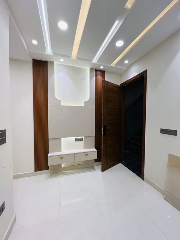 Living Room, rama park 1 Bedroom 360 Sq.Ft. Builder Floor In Rama Park Delhi 9870682