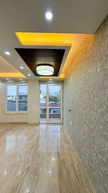 Room in 3 BHK Apartment at Hauz Khas – for Rent