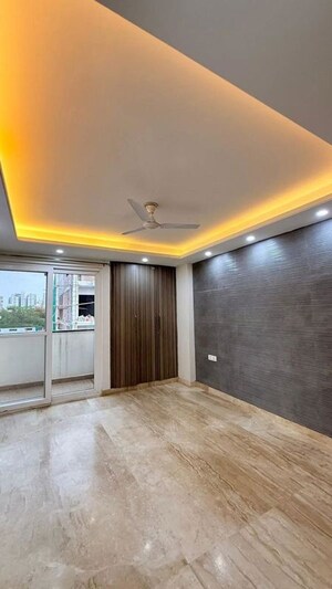 Room in 3 BHK Apartment at Hauz Khas – for Rent