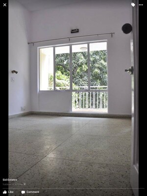 Room in 2 BHK Apartment at Nizamuddin East – for Rent