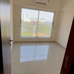 Room in 4 BHK Apartment at Powai – for Rent