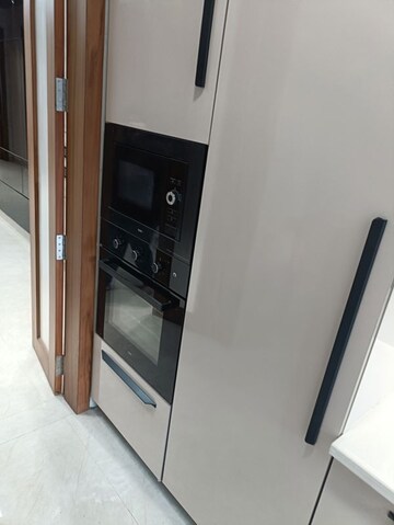 Furnished Amenities in 4 BHK Builder Floor at Ansal API Esencia, Sector 67 – for Rent