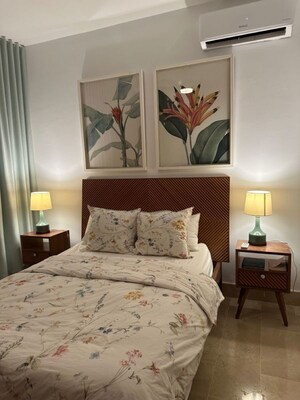 Bedroom in 2 BHK Apartment at Shapoorji Pallonji BKC 9, Bandra East – for Rent