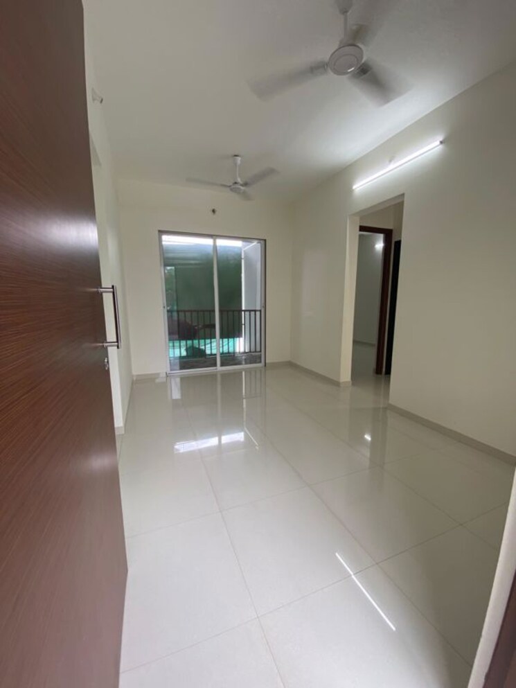 Room, one-hiranandani-park 2 Bedroom 850 Sq.Ft. Apartment In Ghodbunder Road Thane 9870727