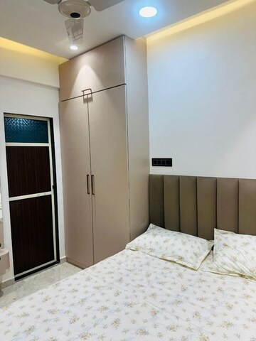 Room in 2 BHK Apartment at Bharat Ecovistas, Shilphata – for Rent