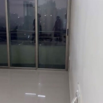 Furnished Amenities in 2.5 BHK Apartment at Jogeshwari West – for Rent