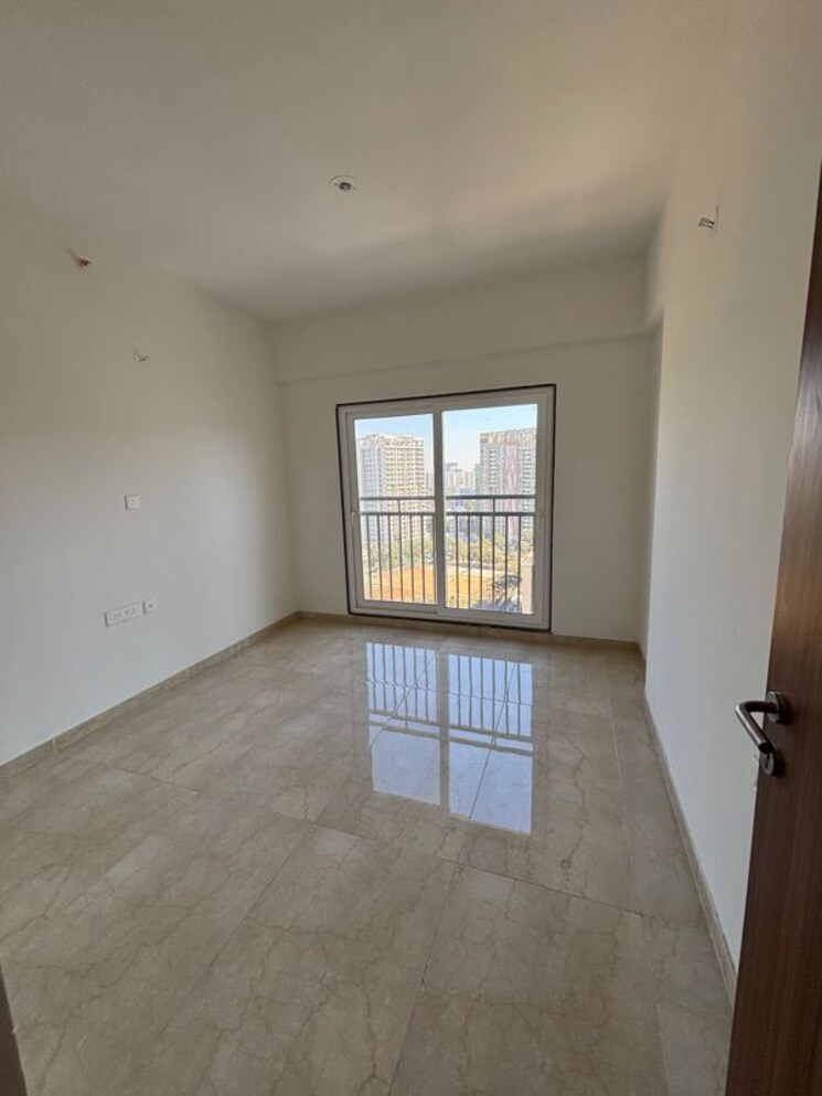 Room, shapoorji-pallonji-bkc-28 2 Bedroom 750 Sq.Ft. Apartment In Bandra East Mumbai 9870749