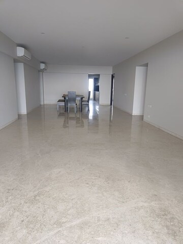 Room in 4 BHK Apartment at K Hemani Bay View, Andheri West – for Sale